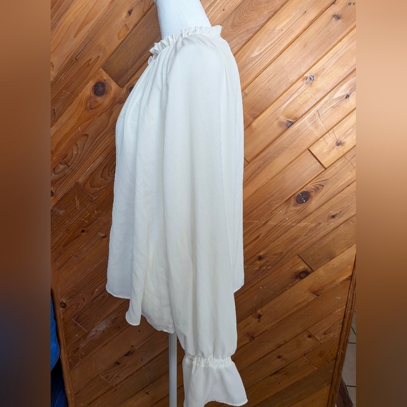 Madewell Cream Blouse with Ruffle Details Size XL - Picture 6 of 9